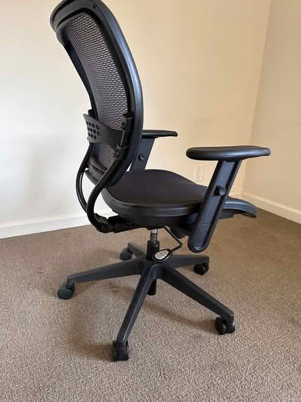 Photo of free Office chair (Foster City) #3