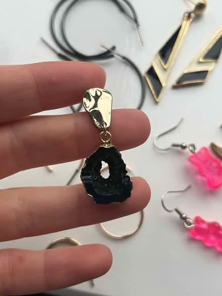 Photo of free 11 pairs of earrings (Nether Edge S7) #4