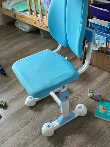 Photo of free Kids chair (isleworth) #1