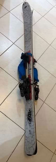 Photo of free Zag skis, and skins (Earls Court SW10) #1