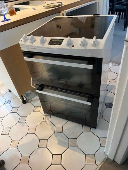 Photo of free Zanusi double oven (Isle of Sheppey me12) #1
