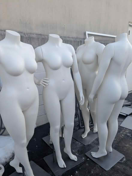 Photo of free Mannequins womens. Full forms (Old Navy Gambrills) #1