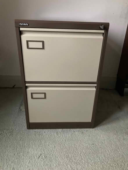 Photo of free 2 drawer filing cabinet with hanging file dividers and lock (Castle MK40) #2
