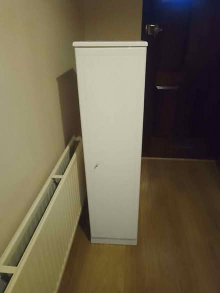 Photo of free White floor standing cupboard with shelves. (Saffron Walden CB10) #1