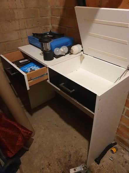 Photo of free Desk (Hemel Hempstead HP2) #3