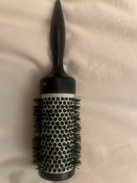 Photo of free Denman hairbrush (SE24) #4