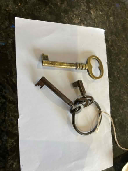 Photo of Very old keys (Bernards Heath AL3) #1