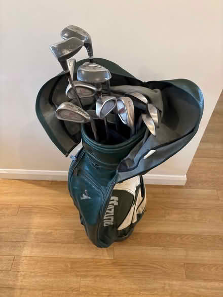 Photo of free golf bag (Thames Ditton KT7) #2