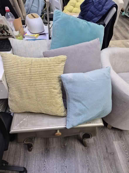 Photo of free Decorative cushions (W1h 1ju) #1