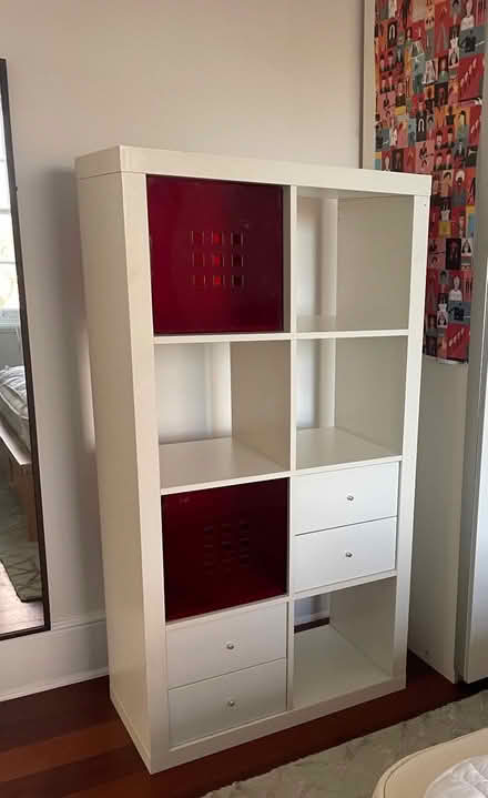 Photo of free IKEA Kallax shelving unit (Canonbury N1) #1