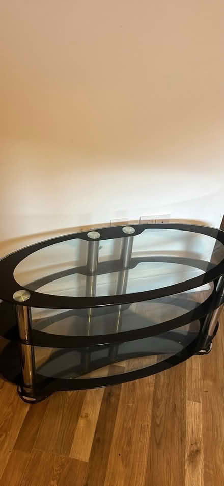 Photo of free Glass table (Sn2 2ag) #2