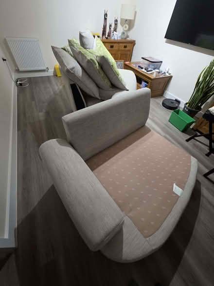 Photo of free Sofa (no fire label) (Bedford MK40) #4