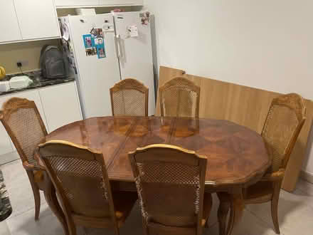 Photo of free Dining table - extendable - 6 chairs (Hampden Park BN22) #4