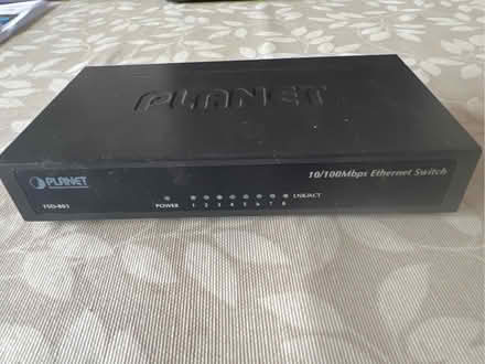 Photo of free 8 port Ethernet switch (Ewelme OX10) #3