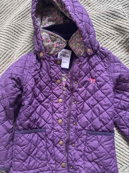 Photo of free Coat age 5-6 see photo (GL3) #1