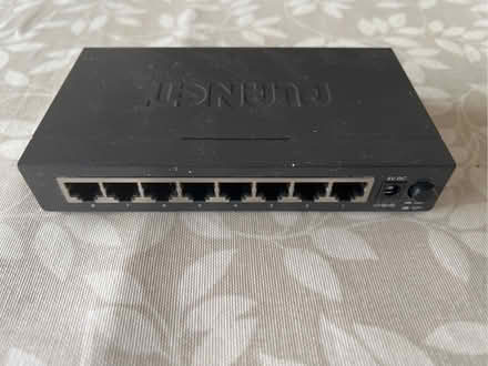 Photo of free 8 port Ethernet switch (Ewelme OX10) #1