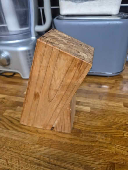 Photo of free Knife block (UB5 Northolt) #2
