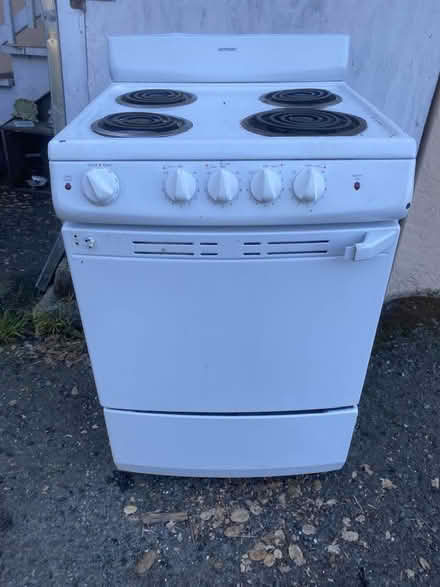 Photo of free Apartment size stove (sebastopol) #1