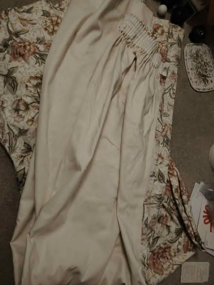 Photo of free Pair of floral curtains (Bedford MK40) #3