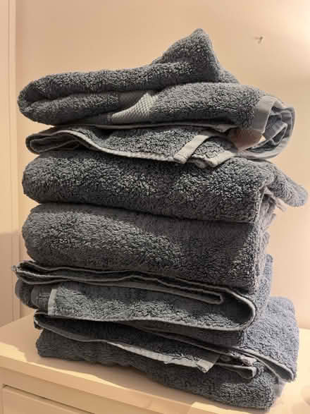 Photo of free 5 blue Dunelm bath towels (CR06bn) #1