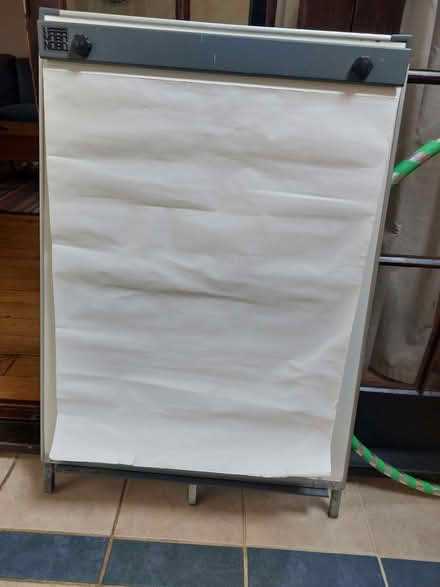 Photo of free Flipchart stand (Flitton MK45) #1
