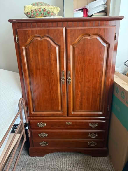 Photo of free Furniture (Flushing, Queens) #4