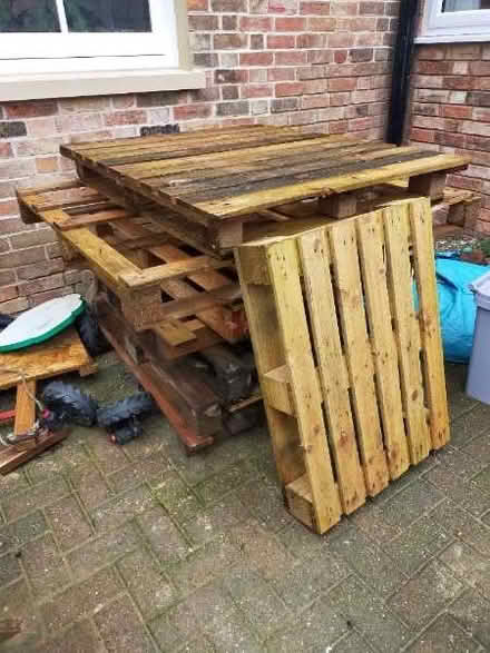 Photo of free Wooden pallets (De Parys MK40) #1