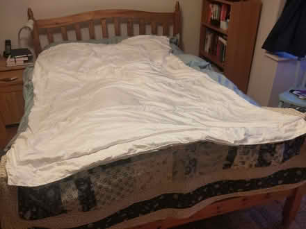 Photo of free Bedding: single summer duvet plus pillow (Cowley OX4) #3