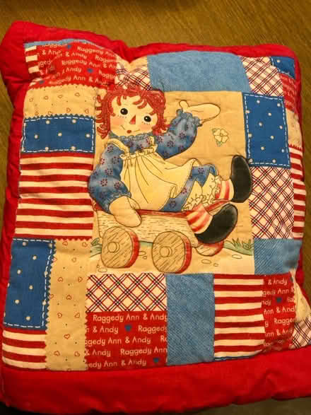 Photo of free Raggedy Ann & Andy Quillow (Wood Ridge) #1