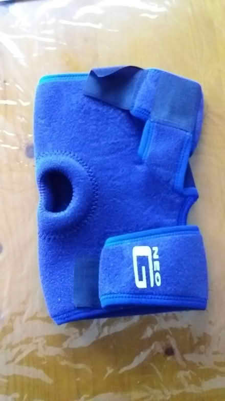 Photo of free Knee support (TW9) #1