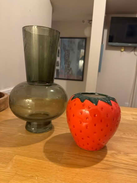 Photo of free Vases and table runner (Harringay N4) #1