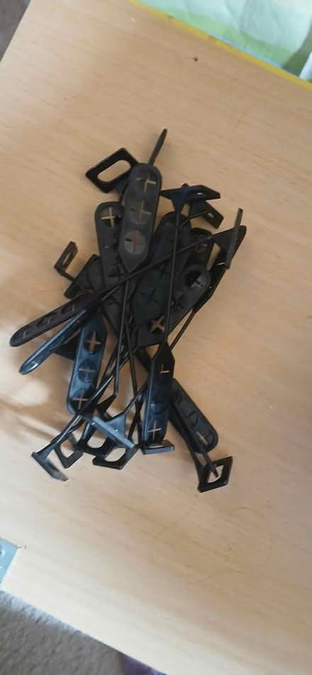 Photo of free Hangers attachments (CT11) #2
