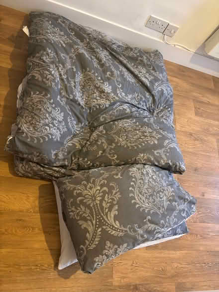 Photo of free Supper king bedding, duvet, pillows (LA3 6BT) #1