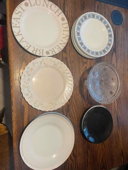 Photo of free Plates (Hook RG27) #1