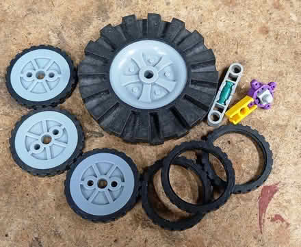 Photo of free K'nex pieces (Titchfield PO14) #1