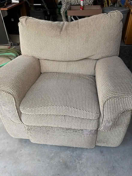 Photo of free Lazy Boy Recliner - Used (Gun Club/Jewell, Murphy Creek) #1
