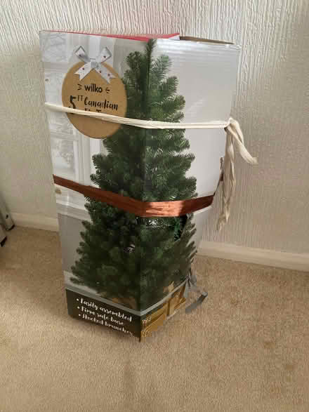 Photo of free 5 foot Christmas tree (Fields End HP1) #1