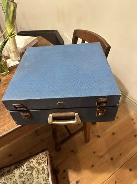 Photo of free Vintage picnic box (Mynydd LLandegai LL57) #2