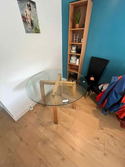 Photo of free Glass dining table (Friern Barnet, N11) #3