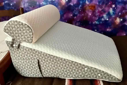 Photo of free Bed Wedge Pillow (Goring by Sea BN12) #2