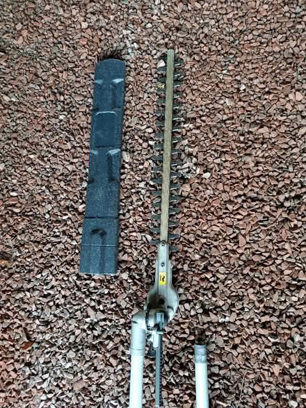 Photo of free Long reach hedge trimmer (Giffnock G46) #3