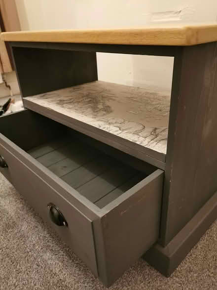 Photo of free Cute 1-drawer chest (Wood Green N22) #1