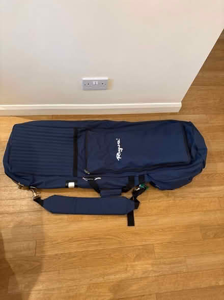 Photo of free golf flight bag (Thames Ditton KT7) #1