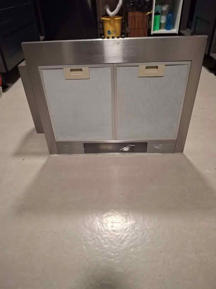 Photo of free B&Q kitchen extractor hood. (Greaves LA1) #1