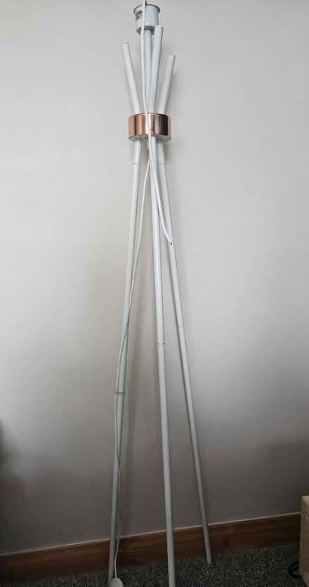 Photo of free Tripod light stand (Handsworth) #1