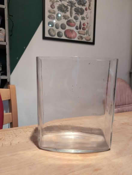 Photo of free Rectangular vase (Montpelier BS6) #1