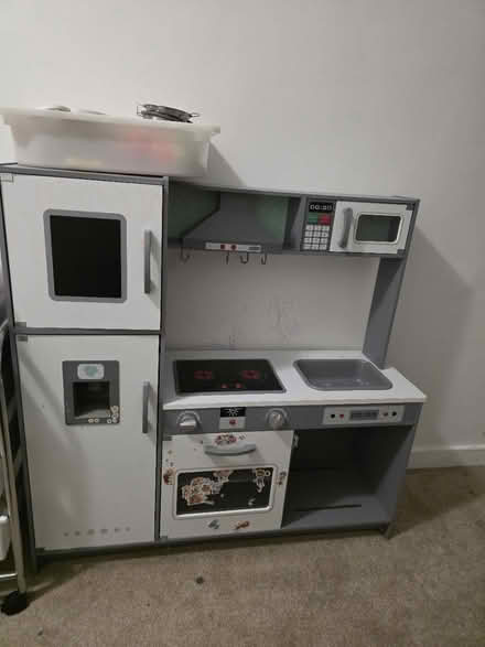 Photo of free Kids kitchen (Lordship road N16 5hf) #1