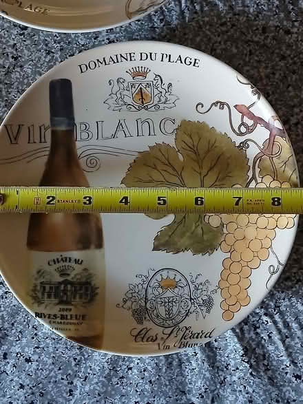 Photo of free 4 sandwich plates (Woburn south) #2