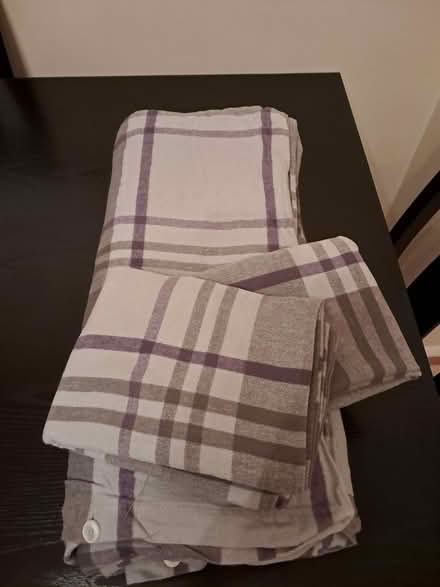 Photo of free Checked cotton double duvet cover plus pillowcases (Lower Earley RG6) #1