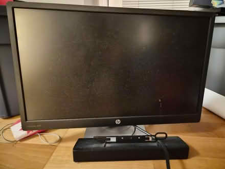 Photo of free Computer screen with speakers (Yonge & Bloor) #1
